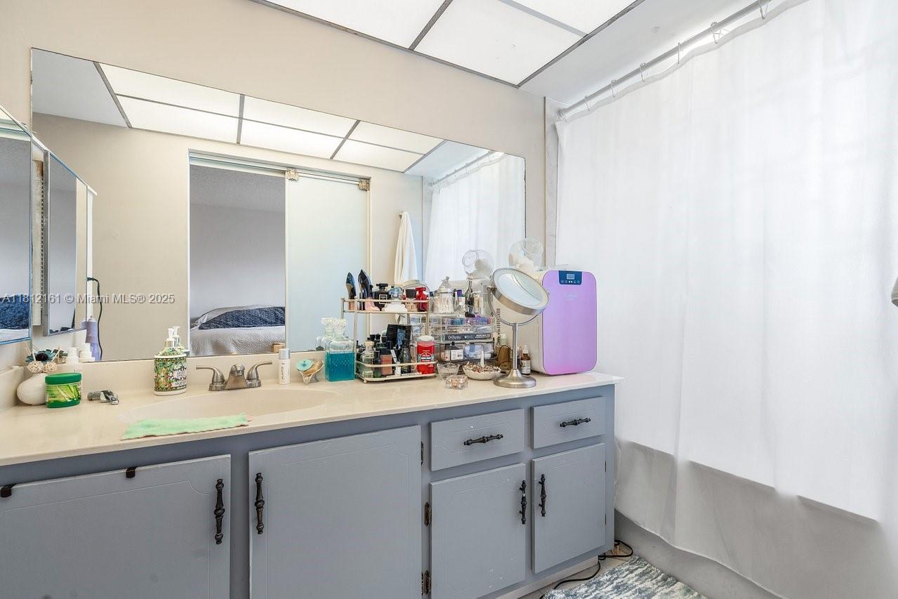 ISLE OF SANDALFOOT CONDO - Residential