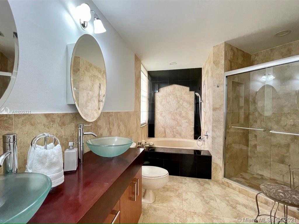 ENCINO AT GRAND PALMS #2 - Residential Lease