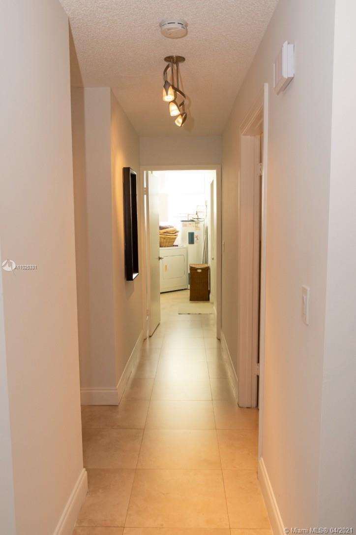 ENCINO AT GRAND PALMS #2 - Residential Lease