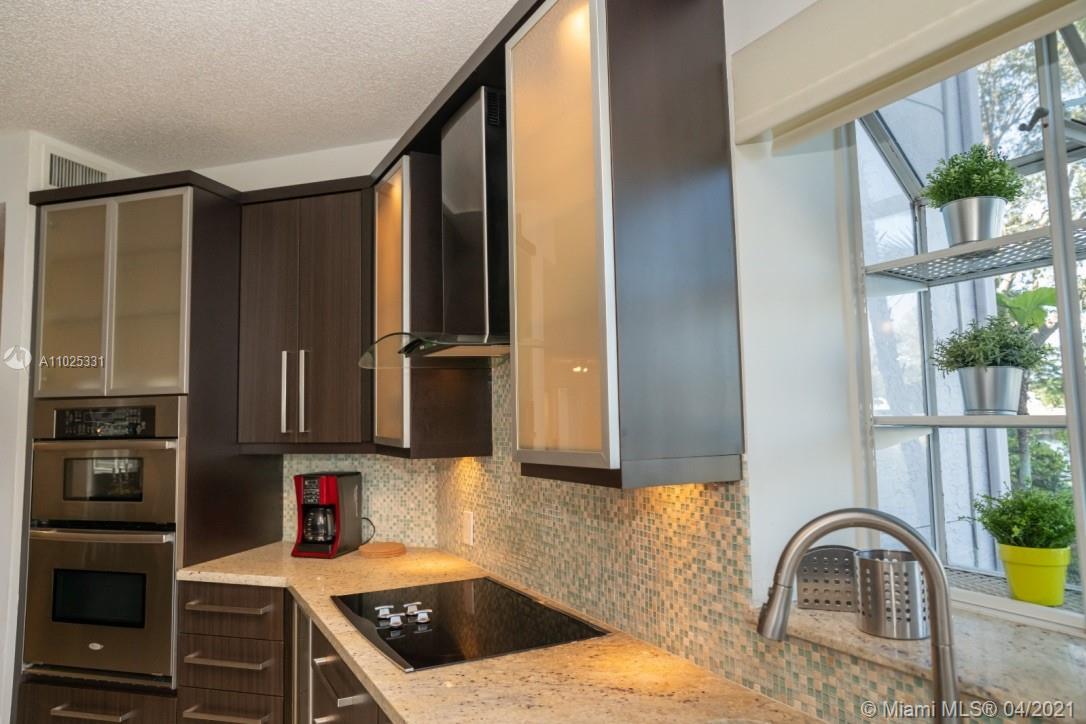 ENCINO AT GRAND PALMS #2 - Residential Lease