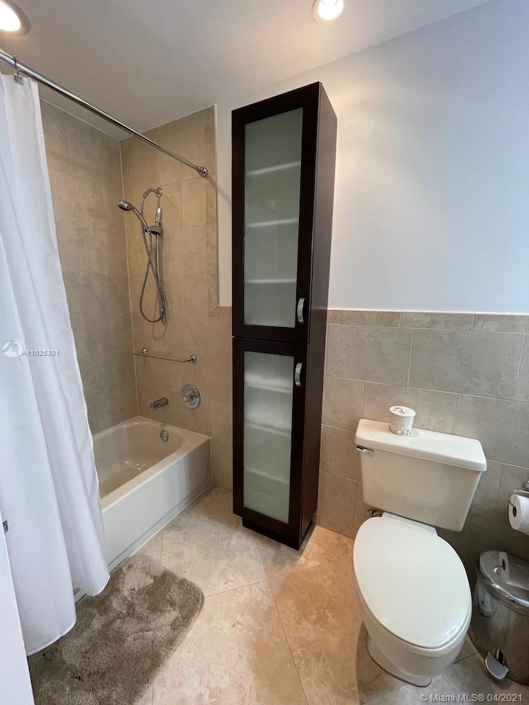 ENCINO AT GRAND PALMS #2 - Residential Lease