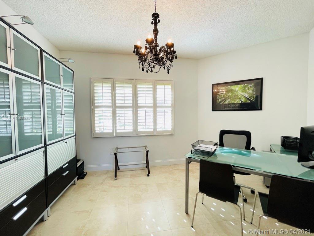 ENCINO AT GRAND PALMS #2 - Residential Lease