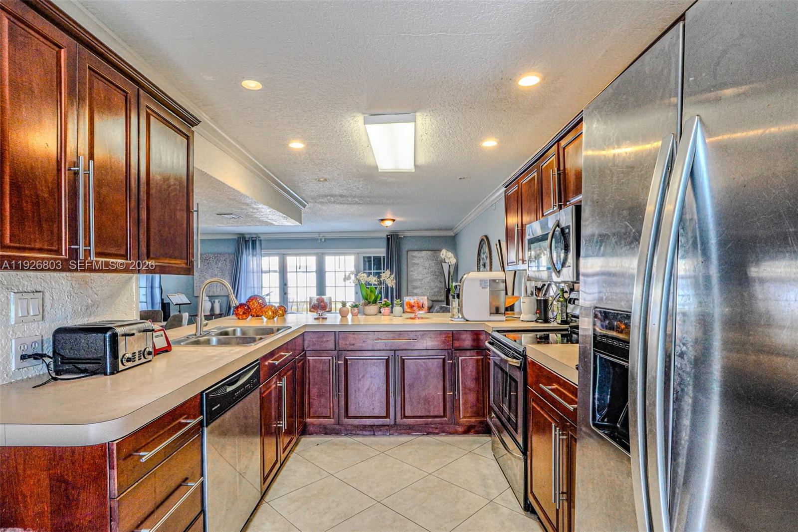 HOLLYWOOD GARDENS CONDOMI - Residential