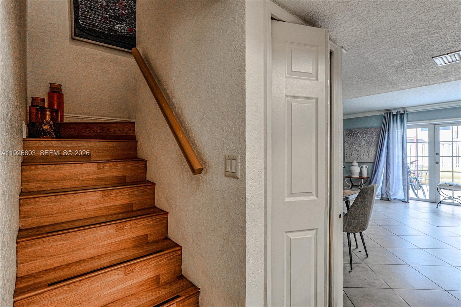 HOLLYWOOD GARDENS CONDOMI - Residential