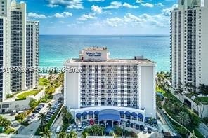 19201 Collins Ave 934