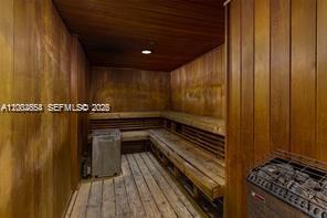 THE AVENTURA BEACH CLUB CO - Residential