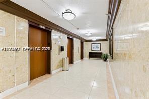 THE AVENTURA BEACH CLUB CO - Residential