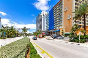 THE AVENTURA BEACH CLUB CO - Residential