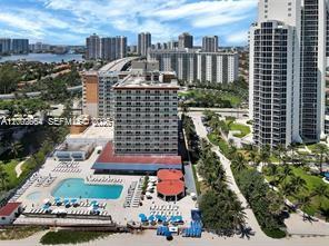 THE AVENTURA BEACH CLUB CO - Residential