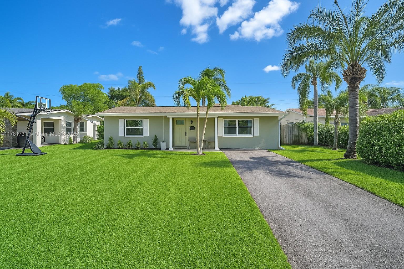 Property for Sale at 380 Nw 48th Ct, Oakland Park, Miami-Dade County, Florida - Bedrooms: 3 
Bathrooms: 2  - $499,000