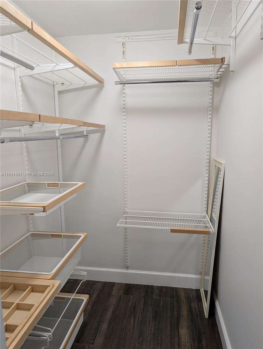 LE TRIANON CONDO - Residential Lease