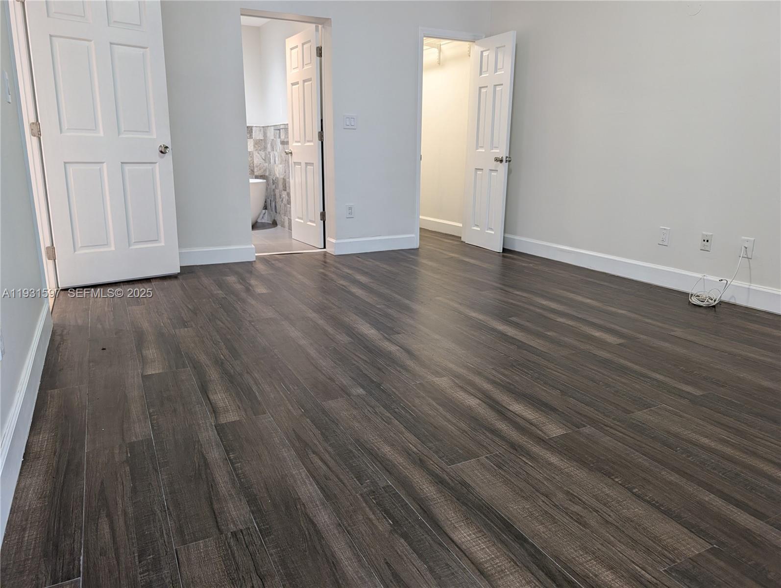 LE TRIANON CONDO - Residential Lease