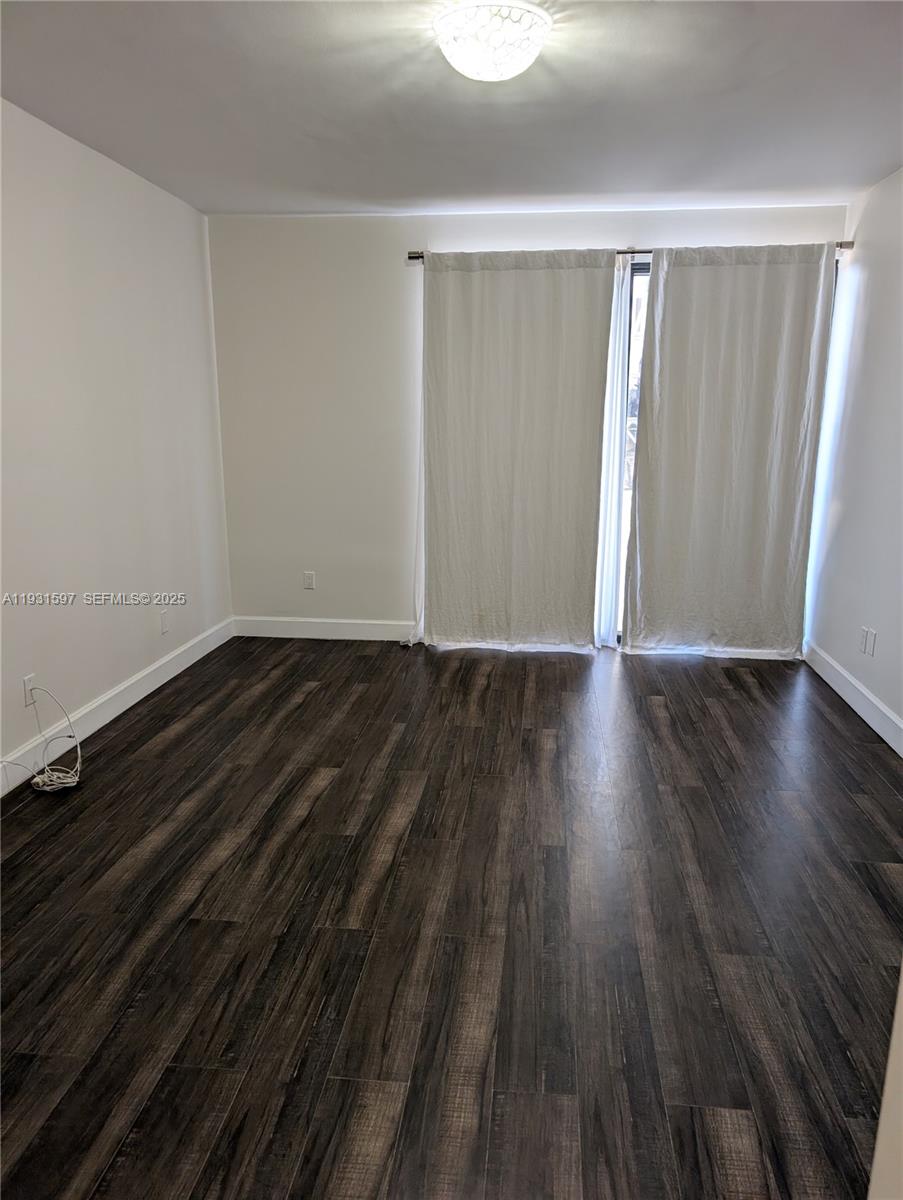 LE TRIANON CONDO - Residential Lease