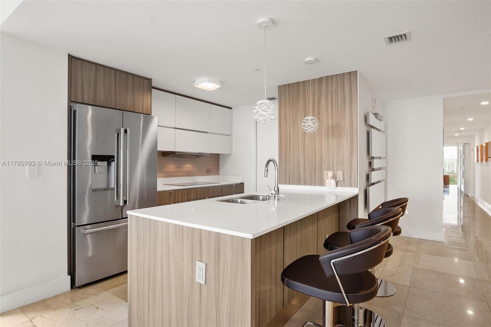 600 NE 27th St 1005