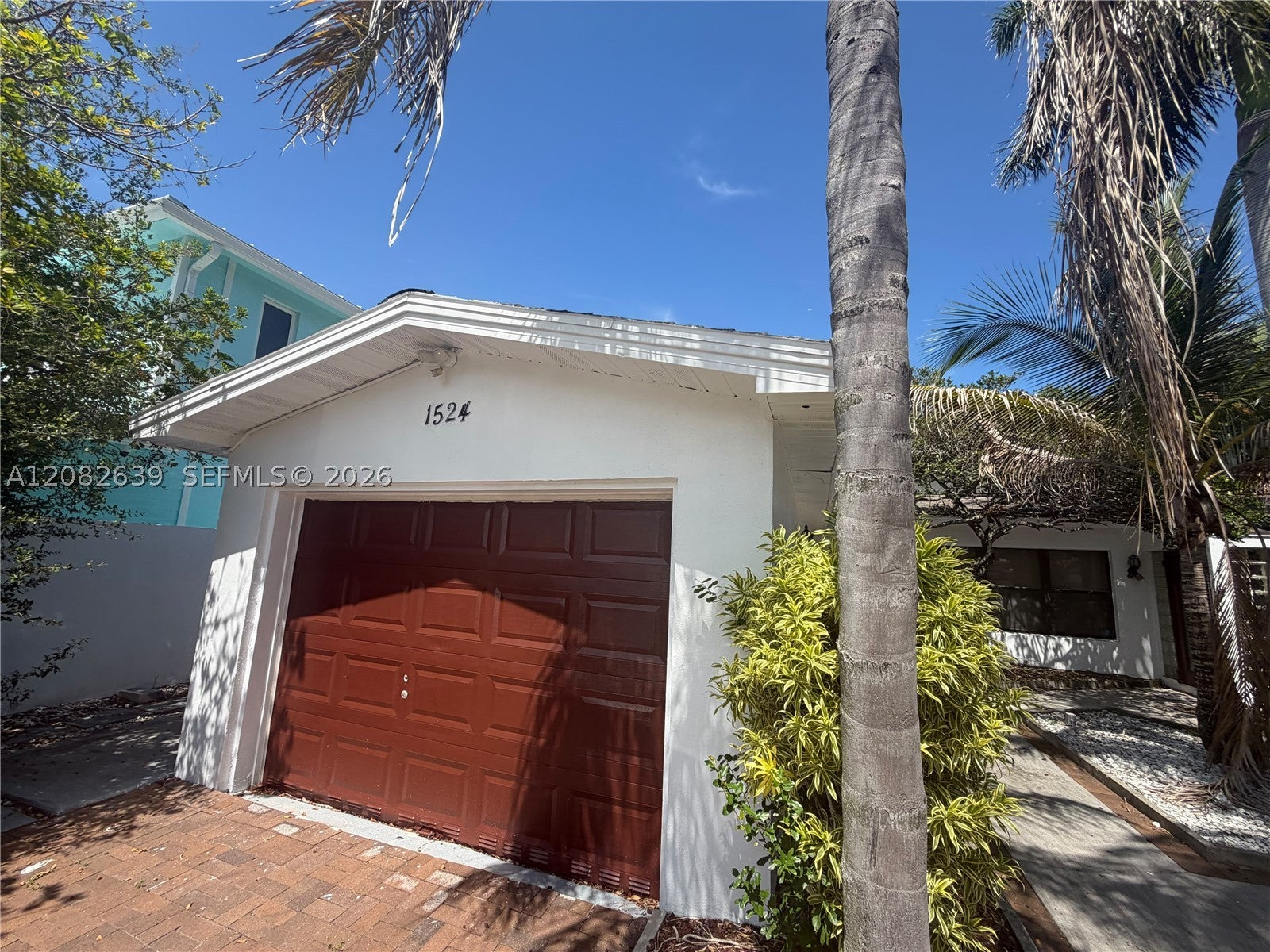 1524 NE 18th Ave