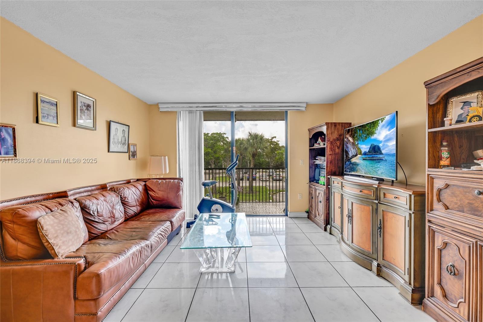 INVERWOOD CONDO - Residential