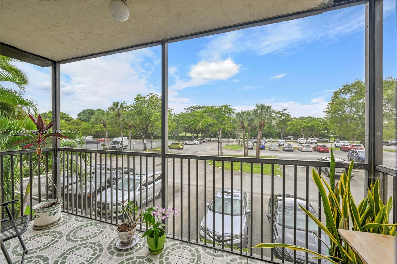 INVERWOOD CONDO - Residential