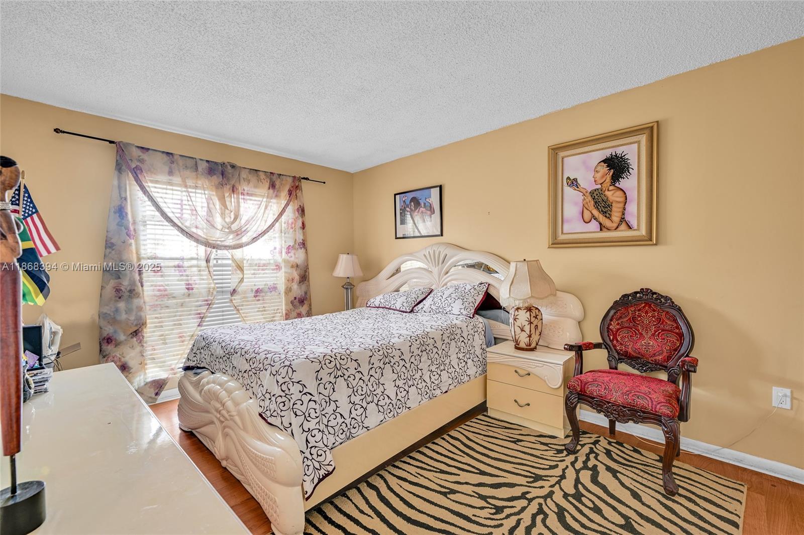 INVERWOOD CONDO - Residential