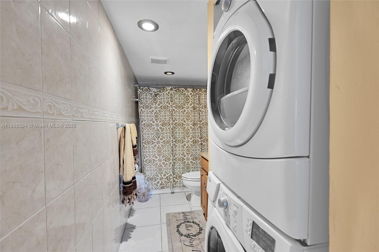 INVERWOOD CONDO - Residential