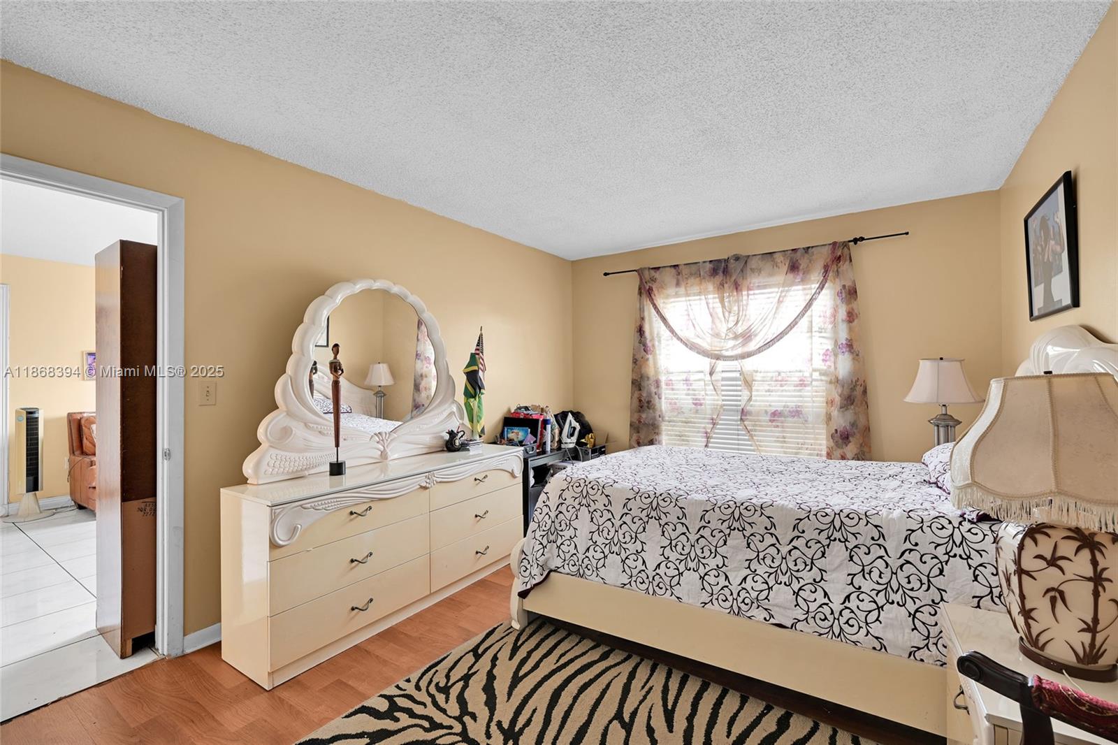 INVERWOOD CONDO - Residential