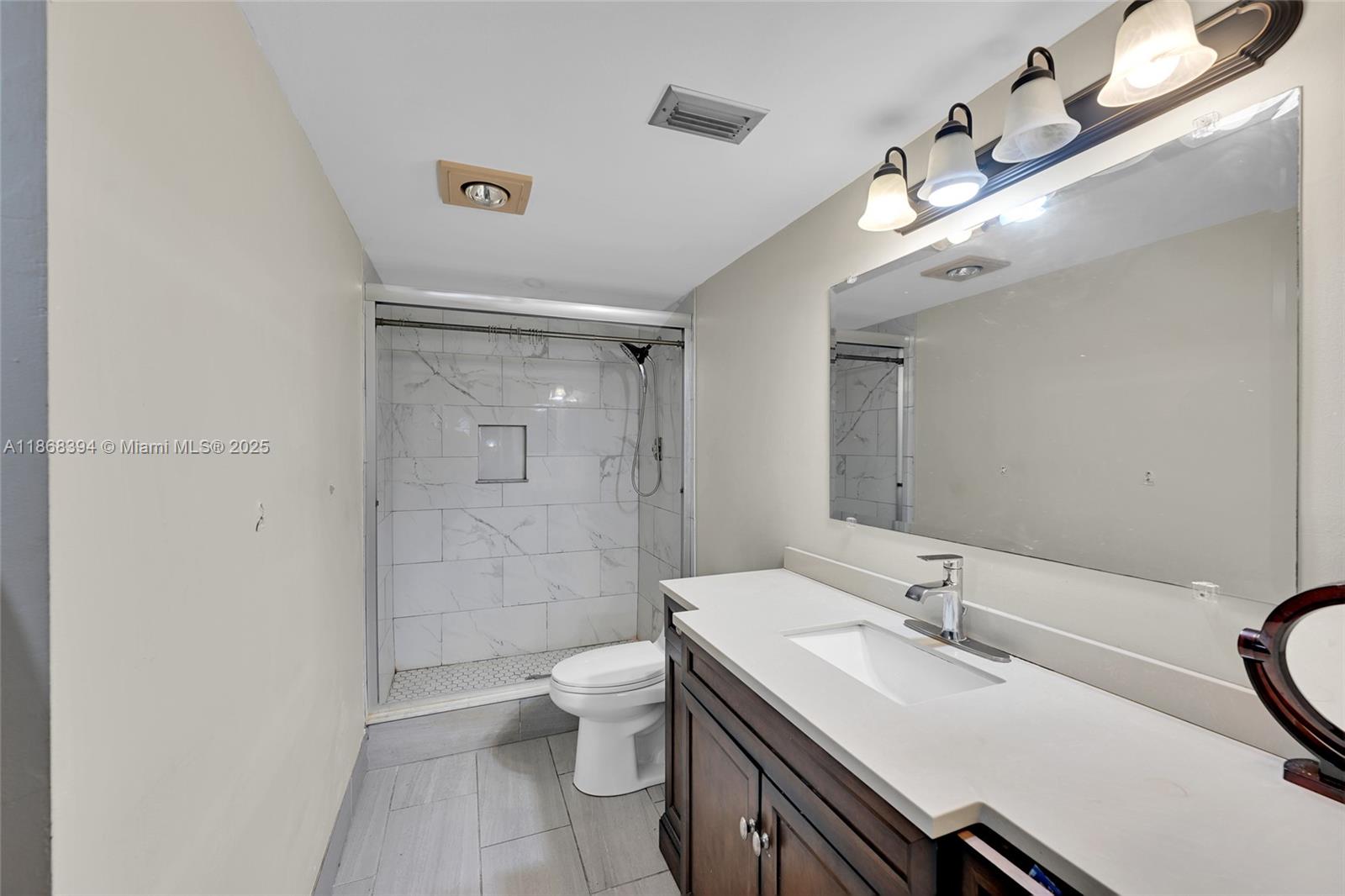 INVERWOOD CONDO - Residential