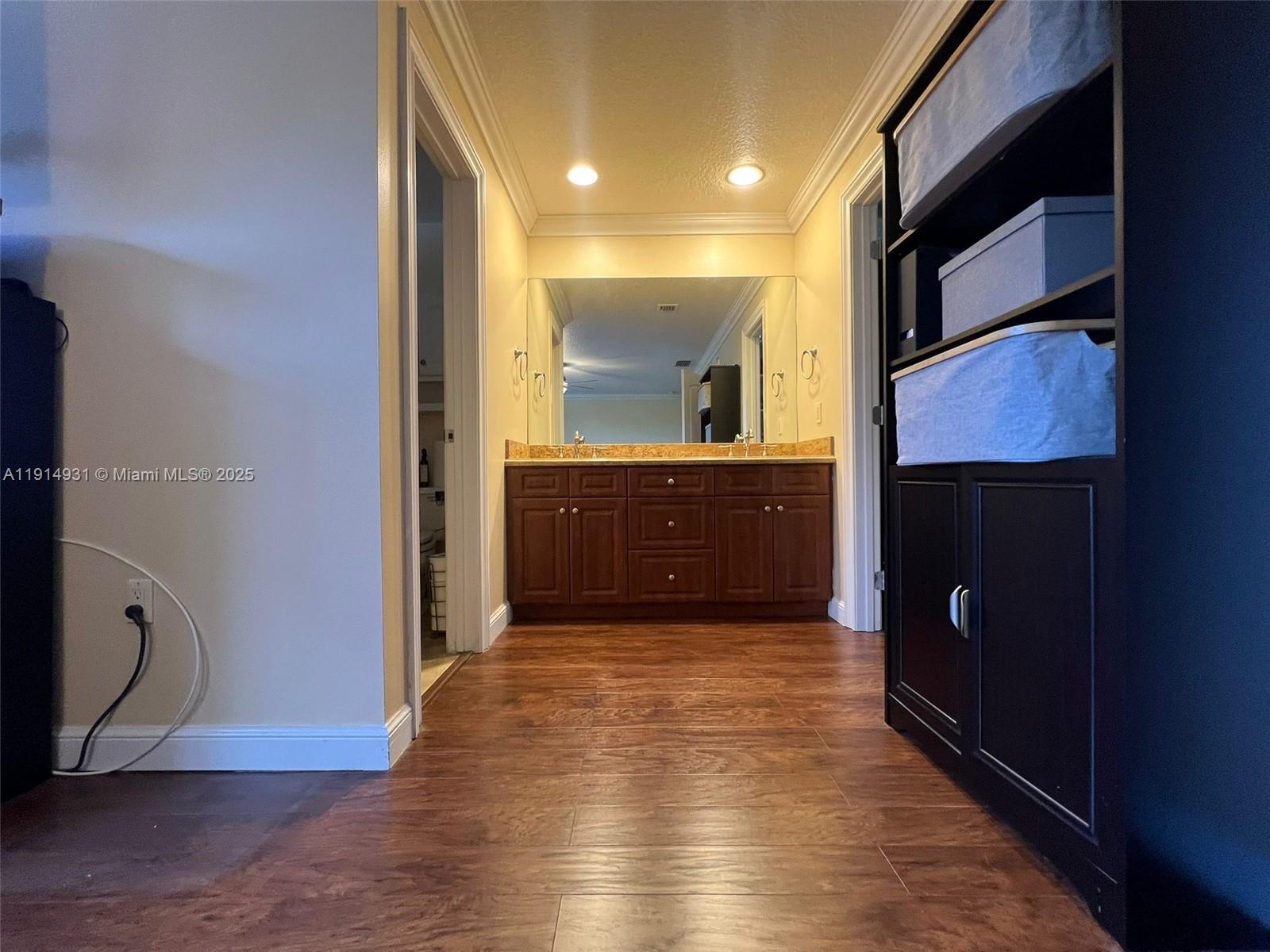 FAIRWAY COVE - Residential