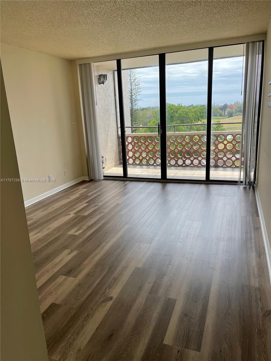 4222 Inverrary Blvd 4512, Lauderhill, Miami-Dade County, Florida - 1 Bedrooms  
1 Bathrooms - 