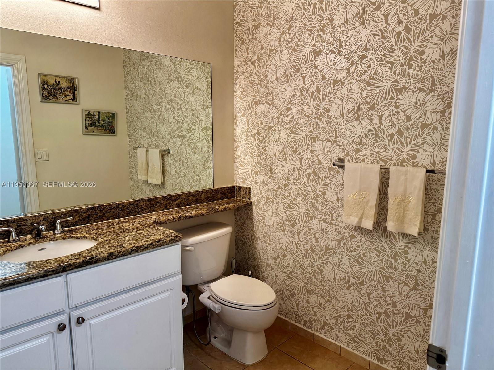 ALAQUA CONDO - Residential