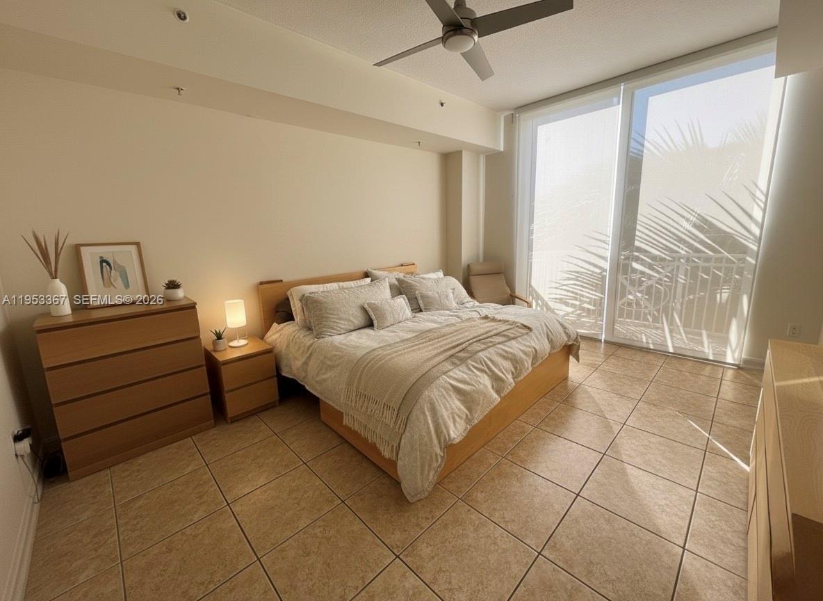 ALAQUA CONDO - Residential