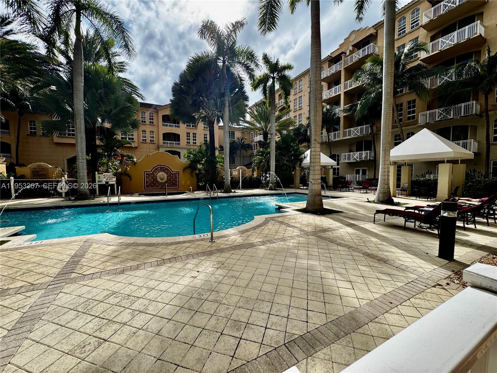 ALAQUA CONDO - Residential