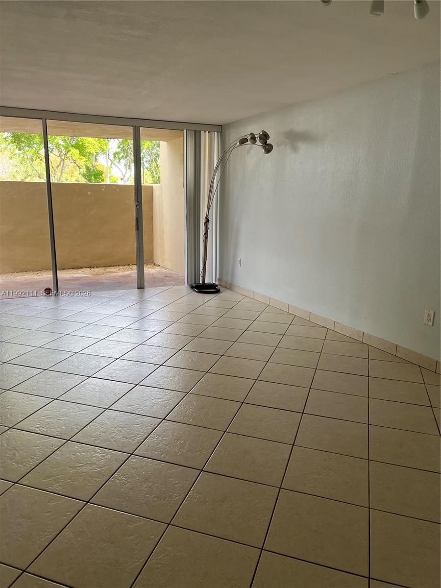 GARDENS OF KENDALL SO CON - Residential Lease