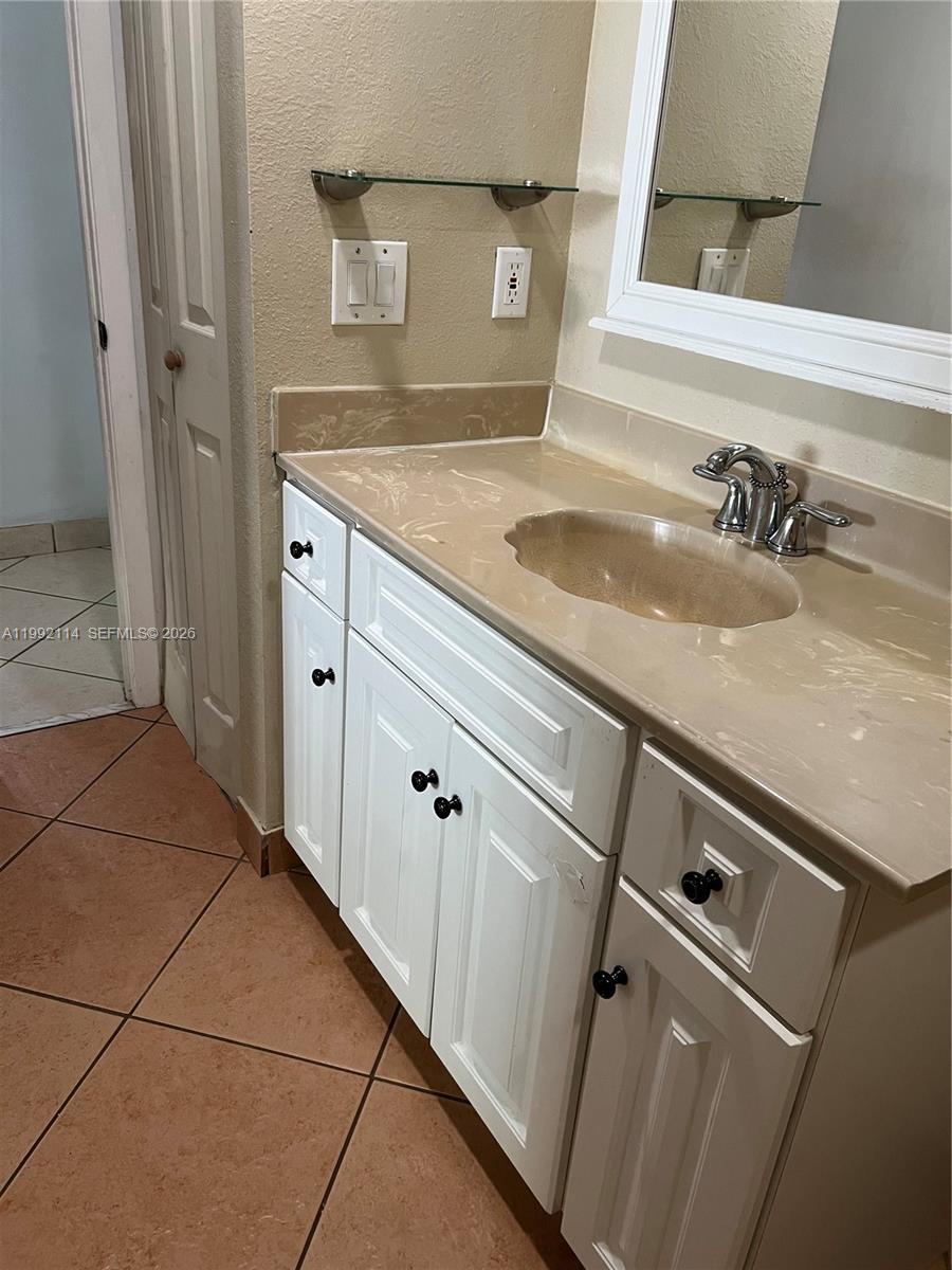 GARDENS OF KENDALL SO CON - Residential Lease
