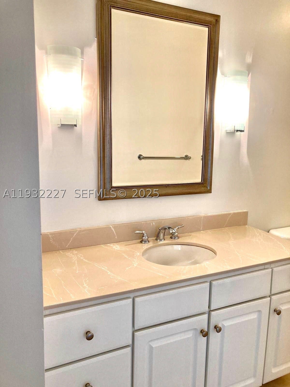 2001 Biscayne Blvd 2608