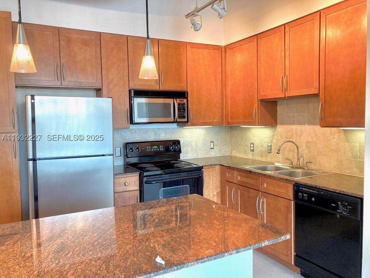 2001 Biscayne Blvd 2608