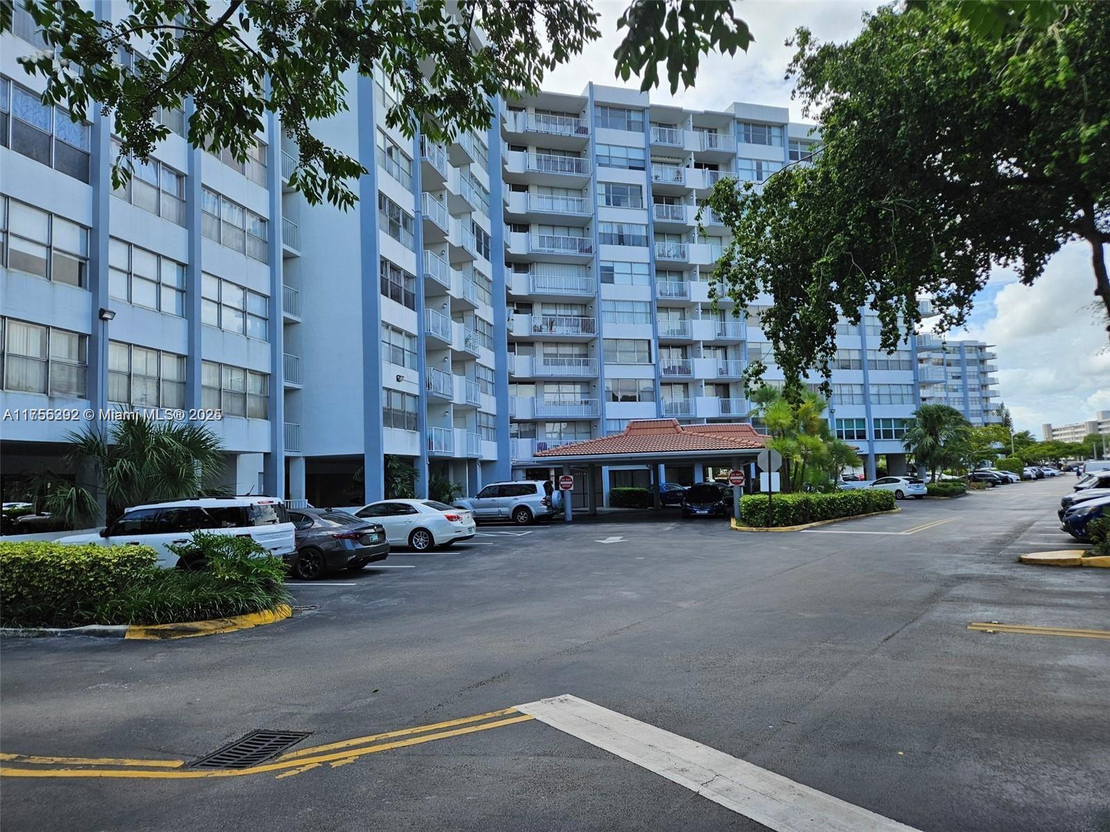 Rental Property at 1200 Ne Miami Gardens Dr 307W, Miami, Broward County, Florida - Bedrooms: 2 
Bathrooms: 2  - $2,000 MO.