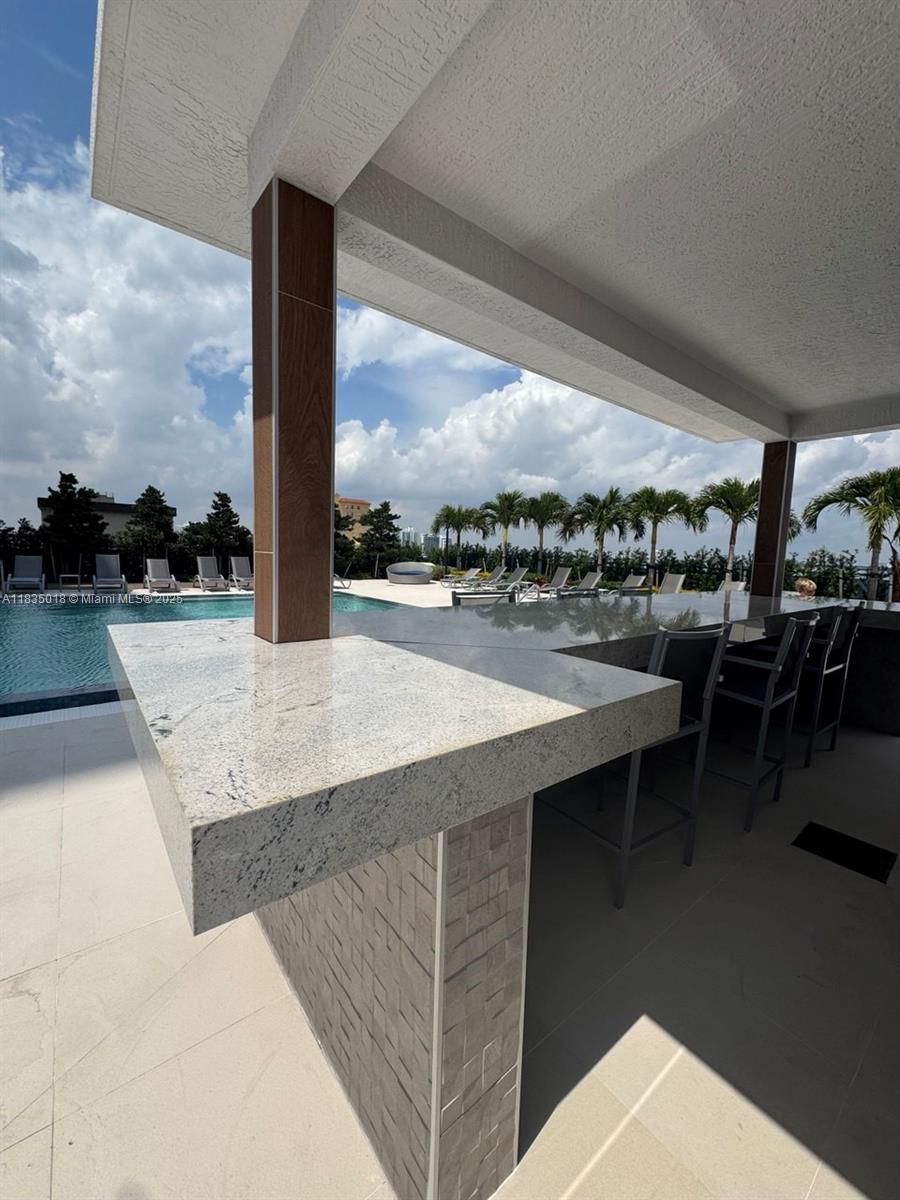 THE LEXI CONDO - Residential