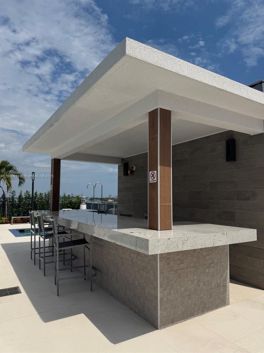 THE LEXI CONDO - Residential