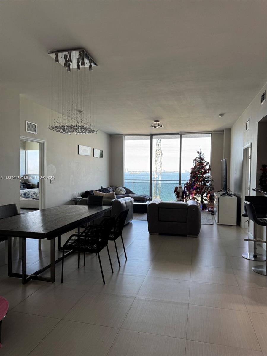 THE LEXI CONDO - Residential