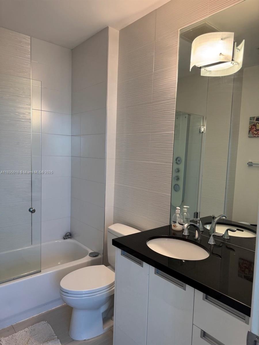 THE LEXI CONDO - Residential