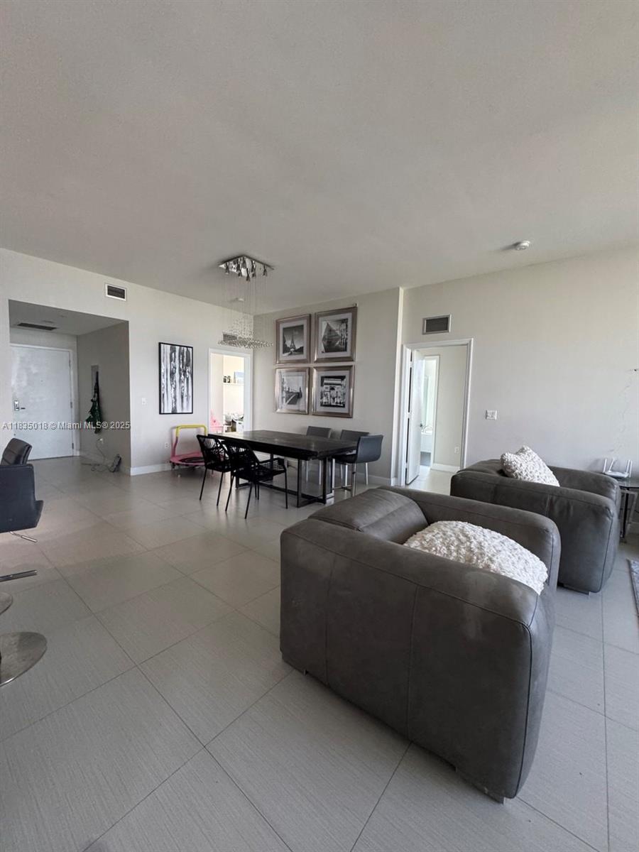 THE LEXI CONDO - Residential