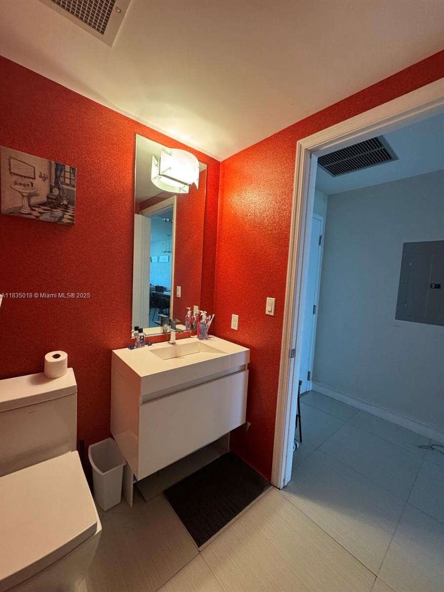THE LEXI CONDO - Residential