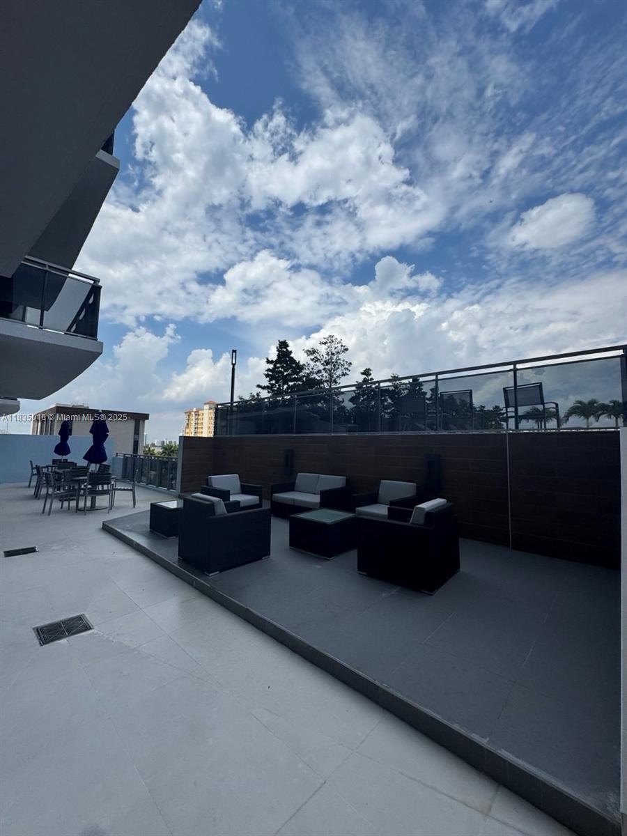 THE LEXI CONDO - Residential