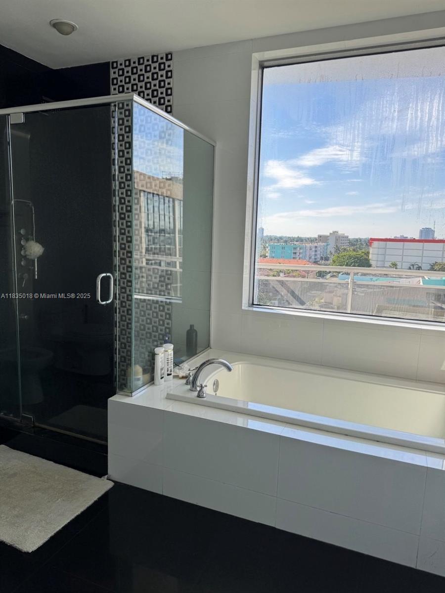 THE LEXI CONDO - Residential