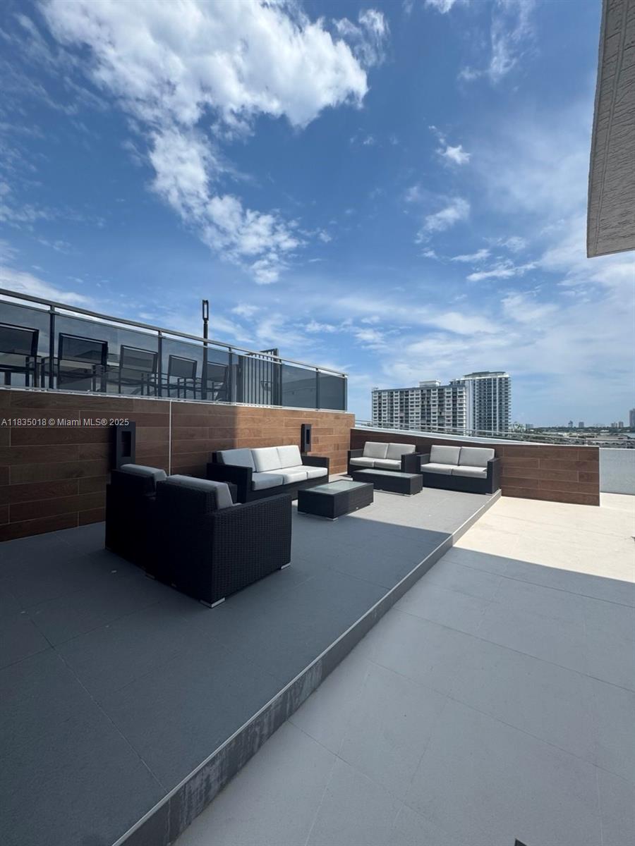 THE LEXI CONDO - Residential