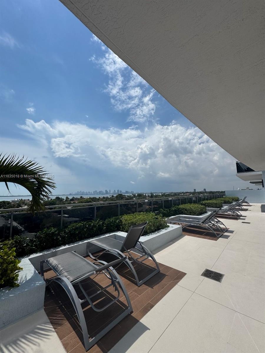 THE LEXI CONDO - Residential