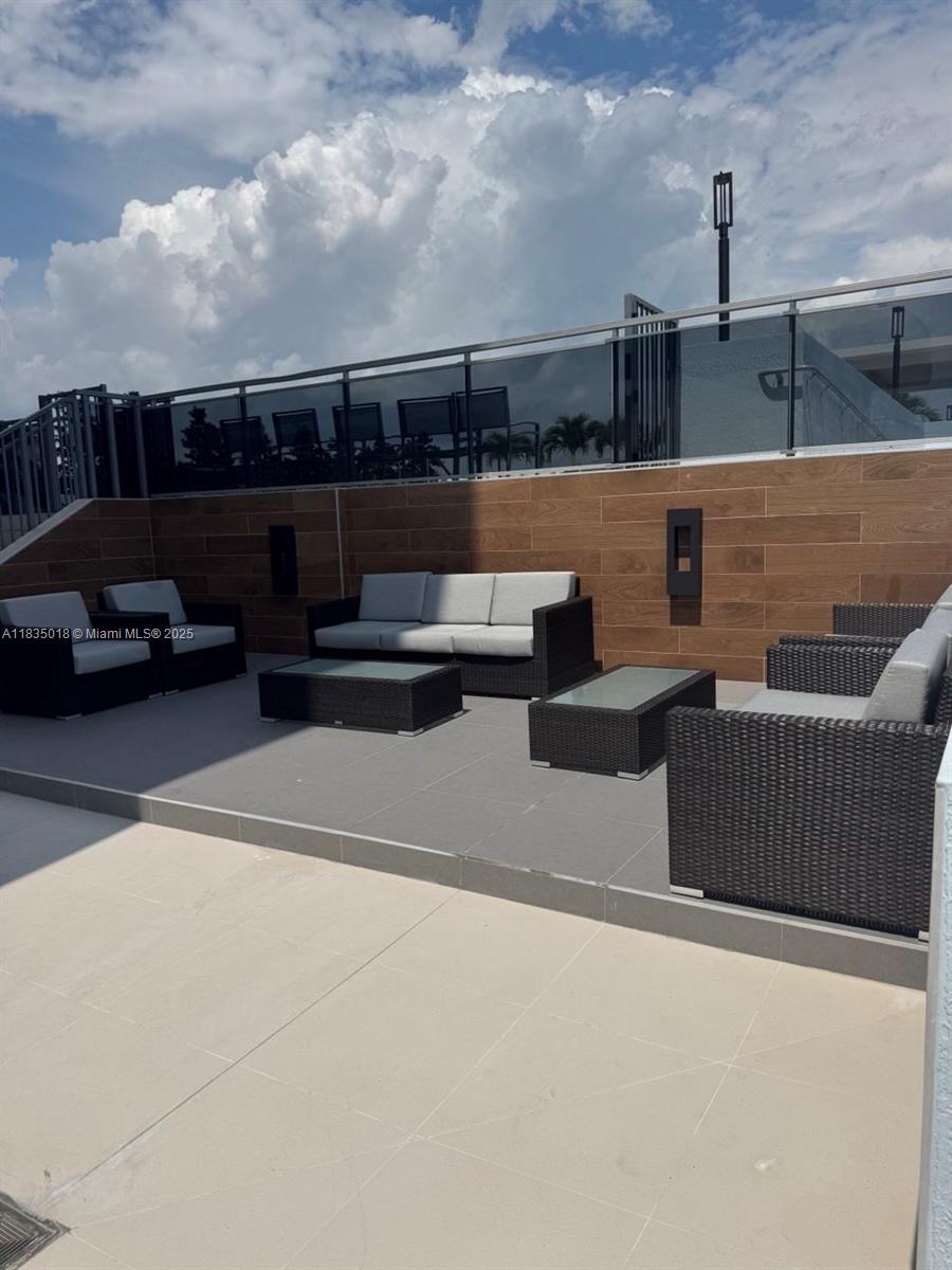 THE LEXI CONDO - Residential