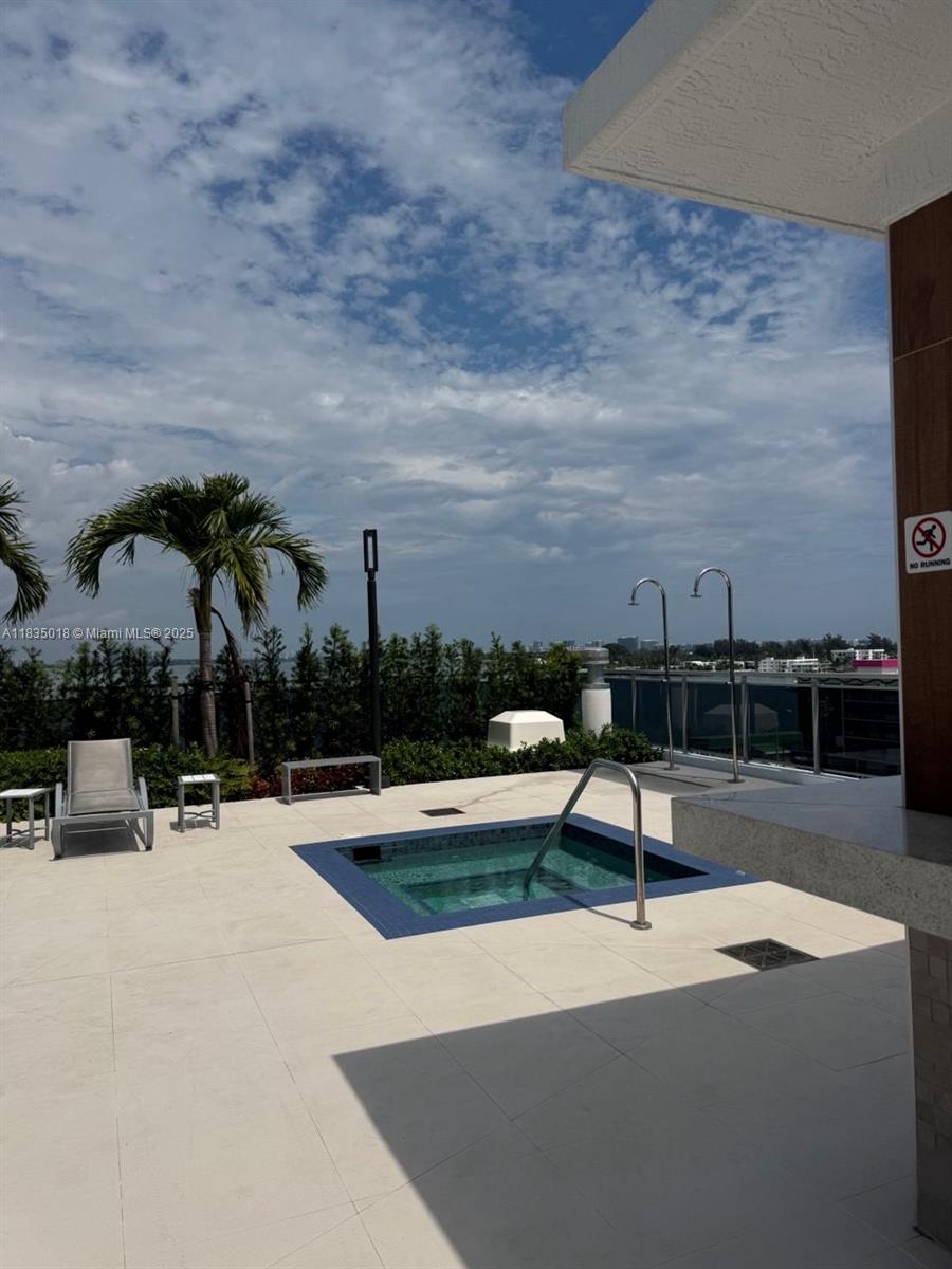 THE LEXI CONDO - Residential