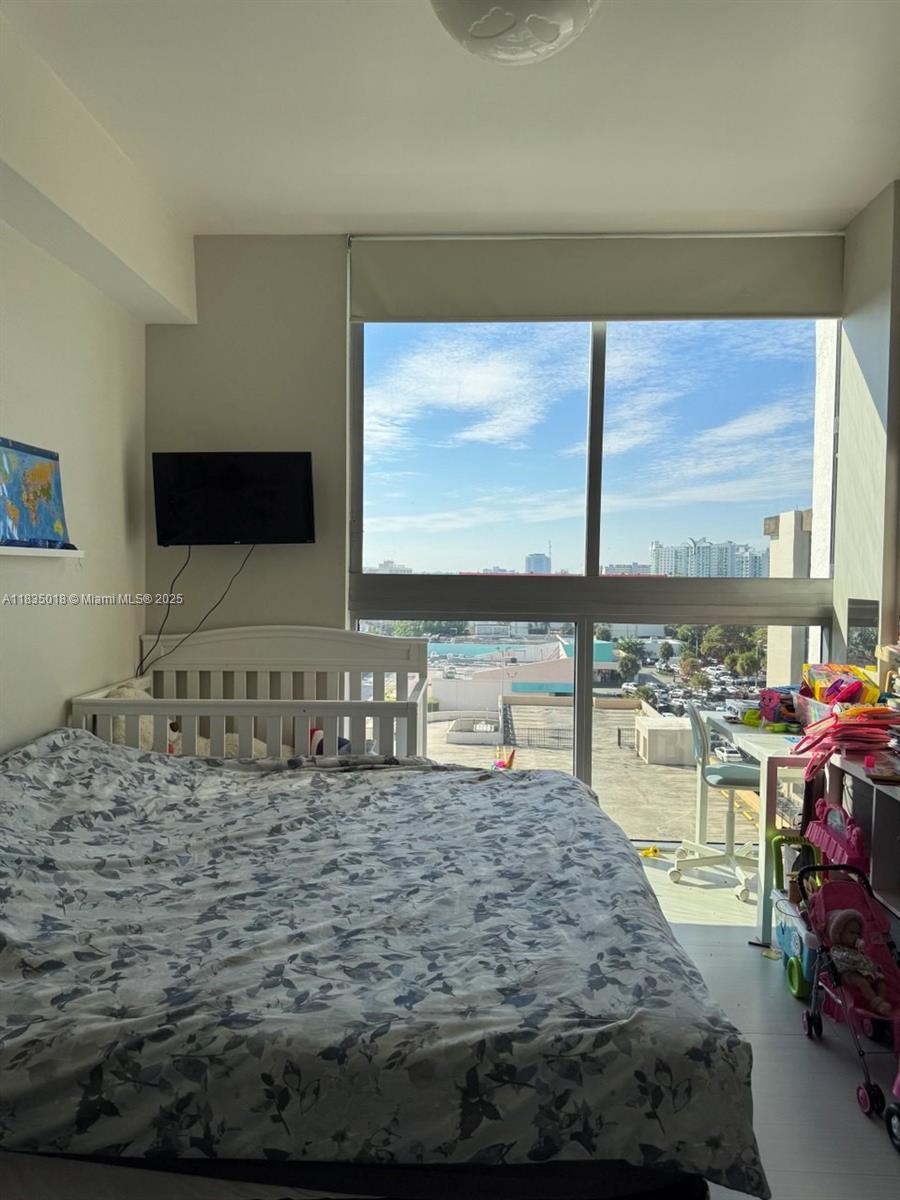 THE LEXI CONDO - Residential
