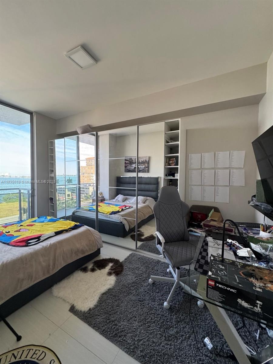 THE LEXI CONDO - Residential