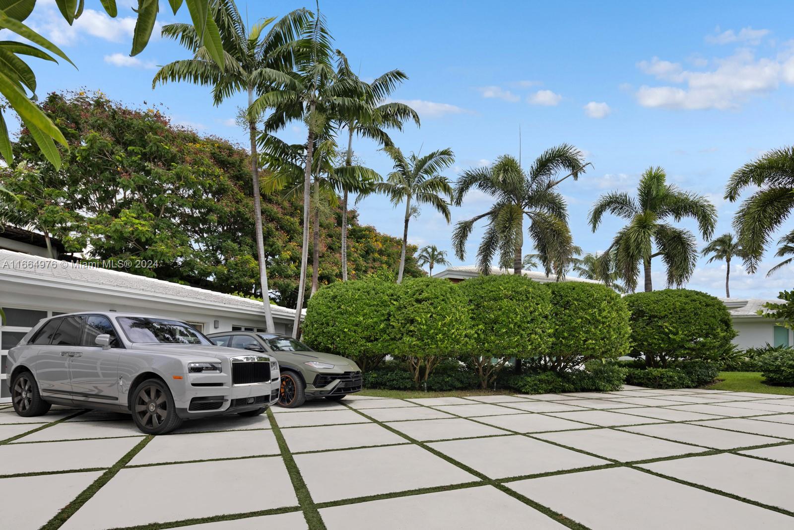 SUNSET LAKE EXTENSION - Residential